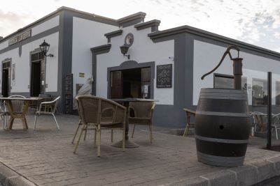 ランサローテ島のワイナリーのラ・ヘリアのバル