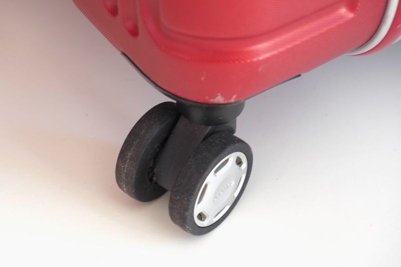 スーツケース、バーマス社の車輪