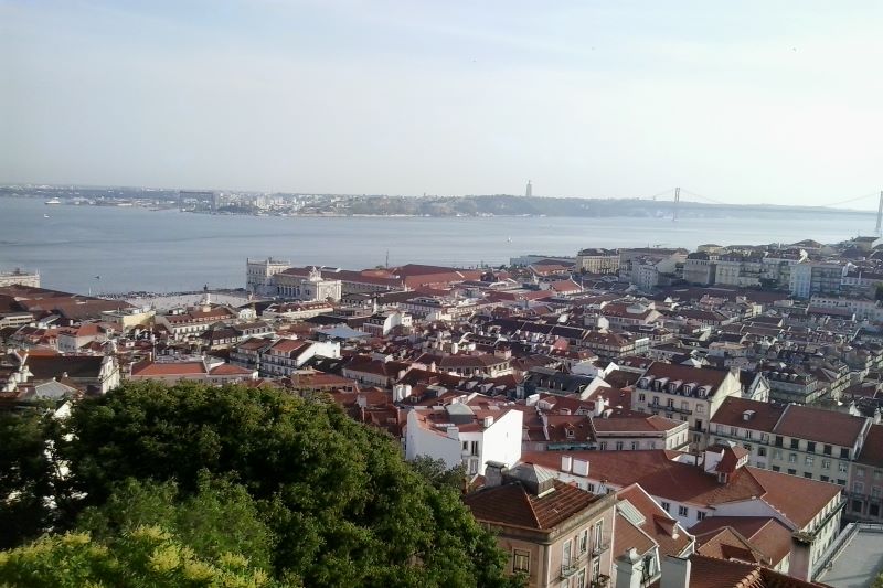 ポルトガルのリスボンのサンジョルジェ城からの眺め