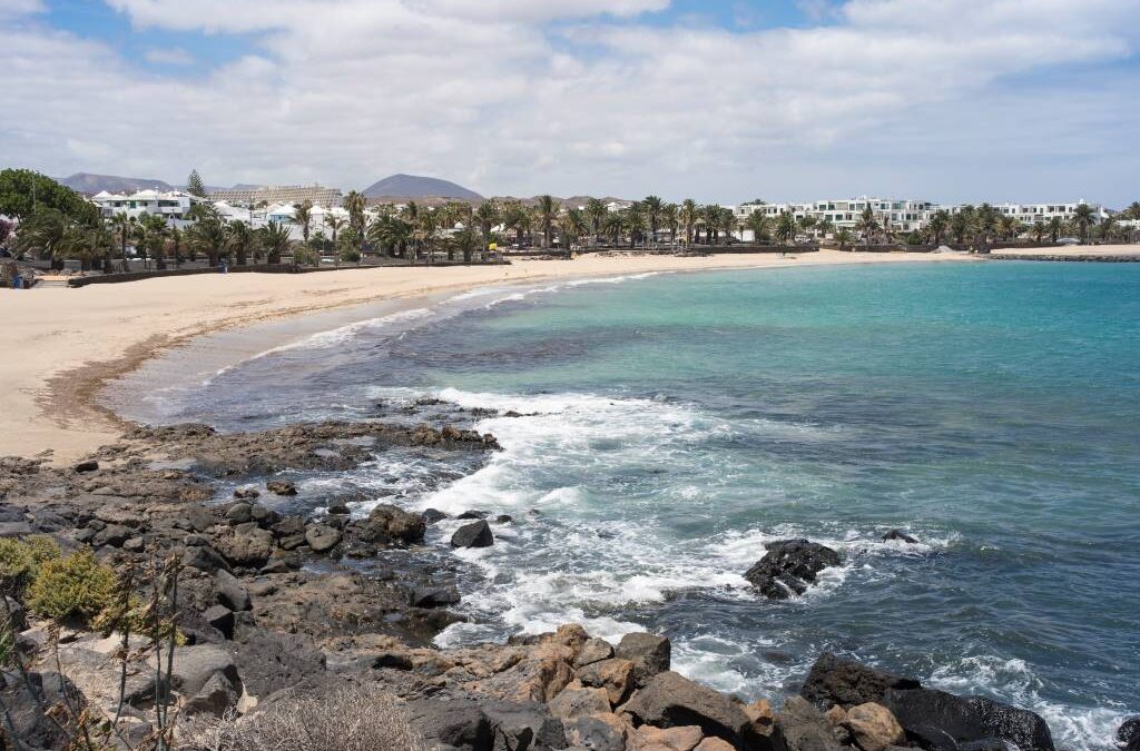 ランサローテ島のちょっと大人な街！コスタ・テギーセ(Costa teguise)