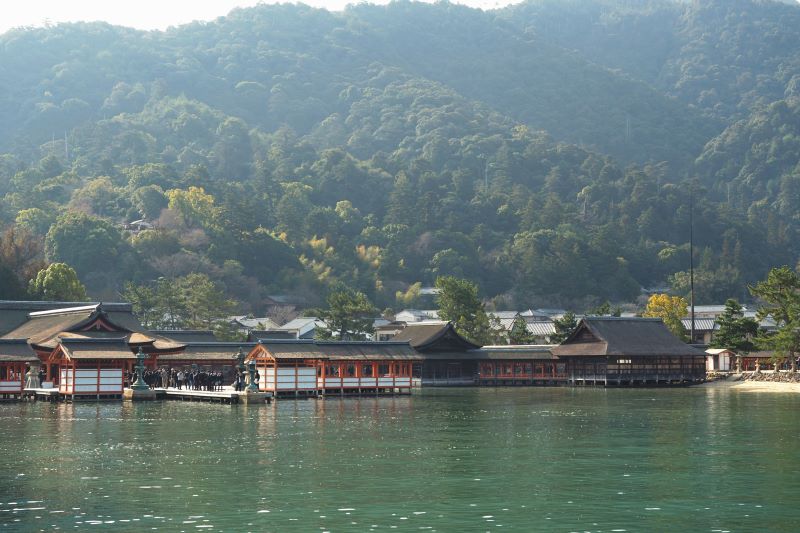 広島県・海からみる宮島