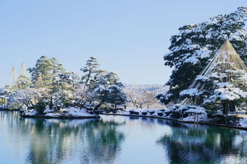 金沢の兼六園の雪景色