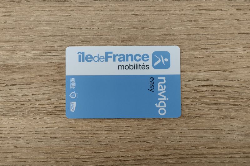 フランス・パリ公共交通機関のチャージカード