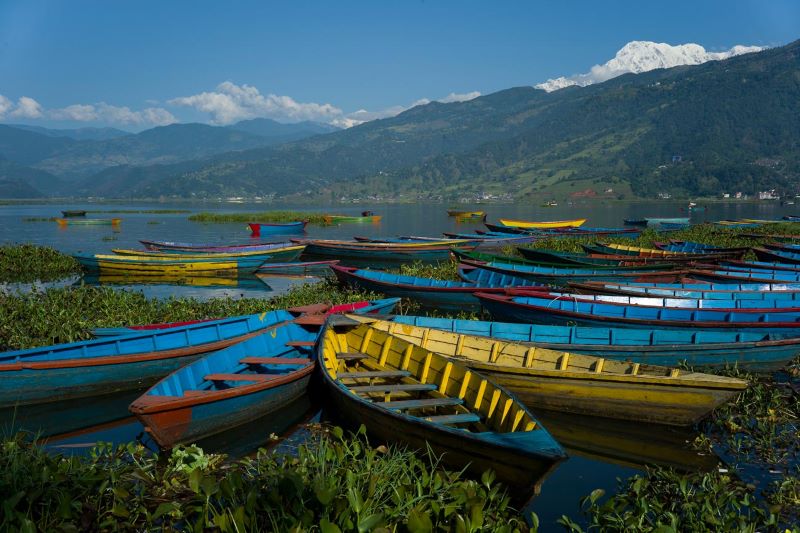ネパールの湖