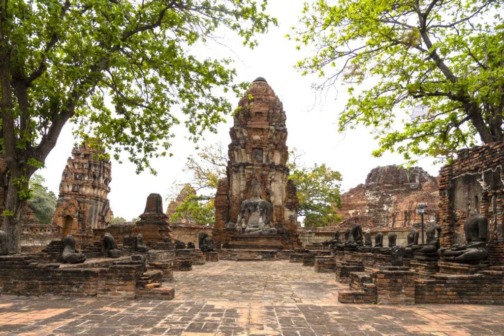 タイ、アユタヤのワット・マハタート